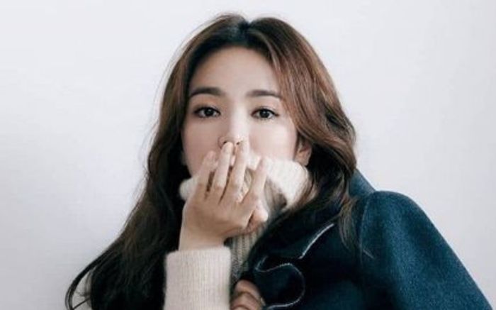 Song Hye Kyo bất ngờ bị réo gọi khi tình tin đồn lộ dấu hiệu khác thường