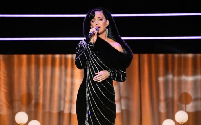 Fan đứng ngồi không yên trước thông tin Katy Perry về Việt Nam biểu diễn