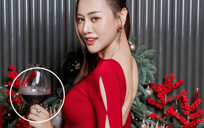 Phương Oanh 'lên đồ' đỏ rực, ăn vận đầy táo bạo khi mang song thai