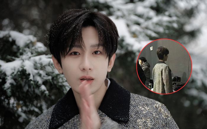 Thành Nghị tiếp tục có hành động kỳ lạ ở sự kiện lớn, netizen nhìn mà ngại dùm