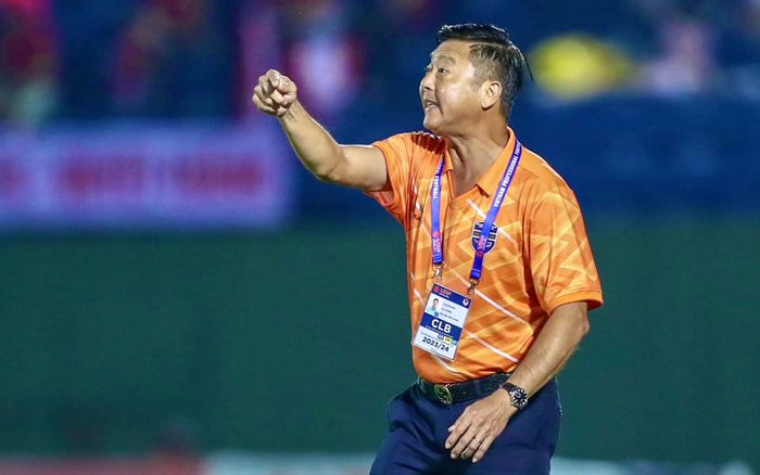 HLV Lê Huỳnh Đức tạo kỳ tích đặc biệt cho 'Chelsea Việt Nam': Sự trở lại của 'nhà vua'