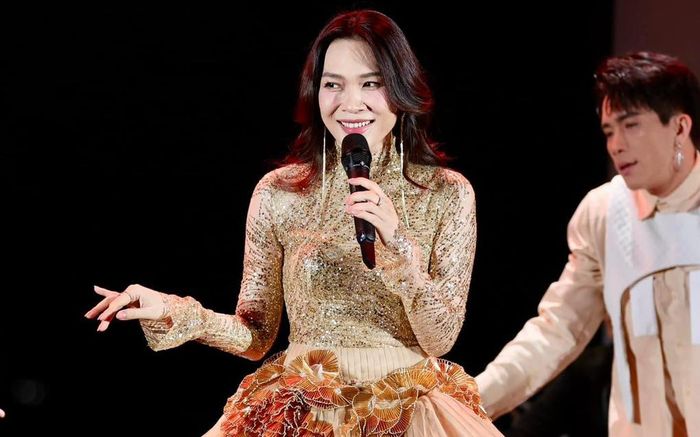 Đêm nhạc của Mỹ Tâm tại Hạ Long xuất hiện trong đề thi, dân mạng: 'Thấy nhức nhức cái đầu'