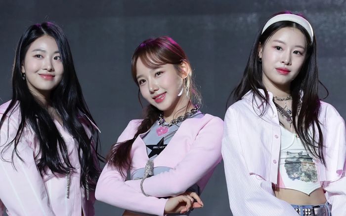 Vướng vào tranh chấp, ba nữ ca sĩ bị yêu cầu đền bù tới 242 tỷ đồng