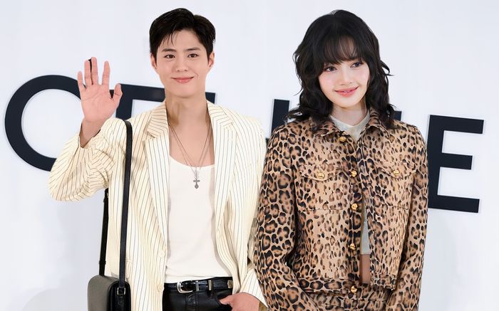 Park Bo Gum - Lisa khiến trung tâm thương mại 'vỡ trận', netizen rần rần trước khung hình gấp đôi visual
