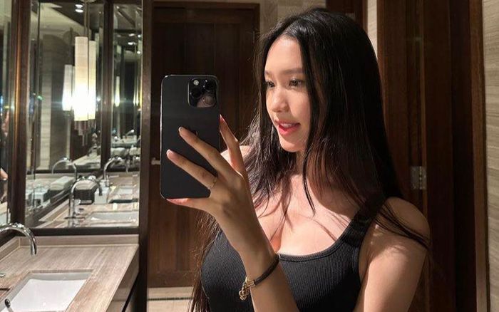 Doãn Hải My che khéo vòng hai giữa tin đồn có bầu