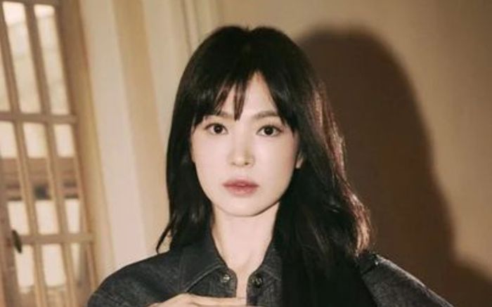 Song Hye Kyo bất ngờ được khen vì thái độ làm việc chuyên nghiệp, thế này thì bảo sao Lee Min Ho không mê