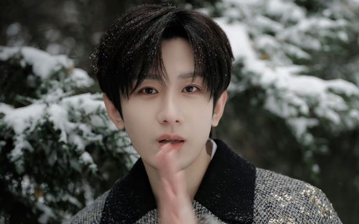 Thành Nghị liên tiếp nhận 2 tin vui lớn trong ngày, fan tự hào không thôi