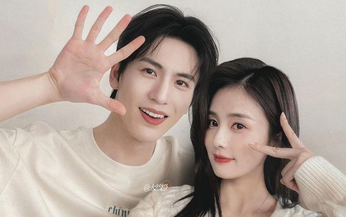 Bạch Lộc và Trương Lăng Hách công khai hẹn hò, còn không quên rải thính ngọt xớt