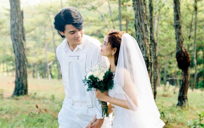 Trương Quỳnh Anh khoe ảnh diện váy cưới, chuẩn bị lên xe hoa?