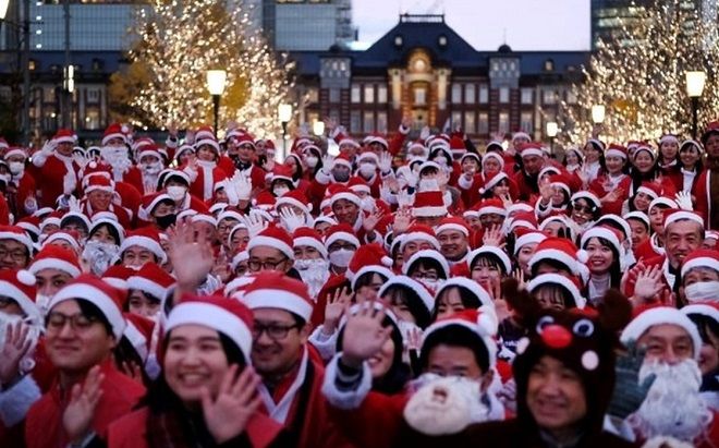 Loạt ảnh các nước trên thế giới tưng bừng đón Giáng sinh 2023