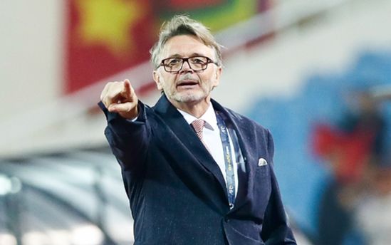 Hy vọng gì ở 'bản hợp đồng triệu đô' Philippe Troussier trong năm quyết định?