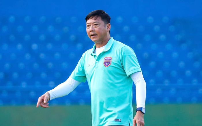 Vì sao HLV Lê Huỳnh Đức chưa hài lòng với Tiến Linh?