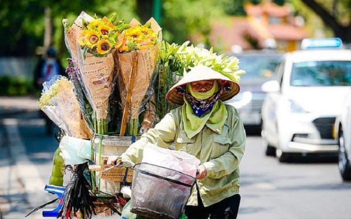 Miền Bắc nắng nóng kéo dài giữa mùa Đông