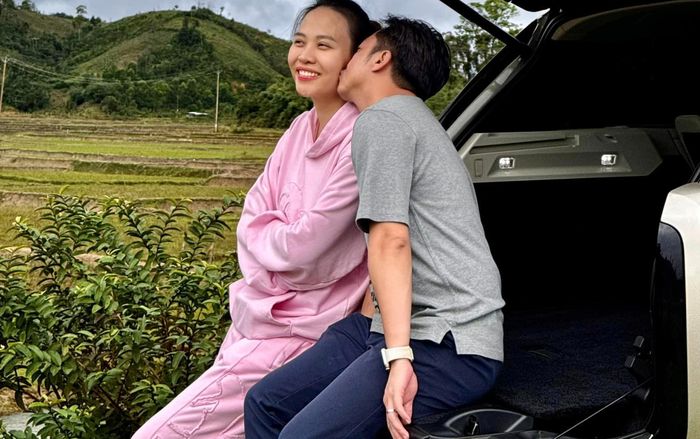 Vợ chồng Cường Đô La, Đàm Thu Trang mang xế hộp lên núi, trốn các con 'hẹn hò