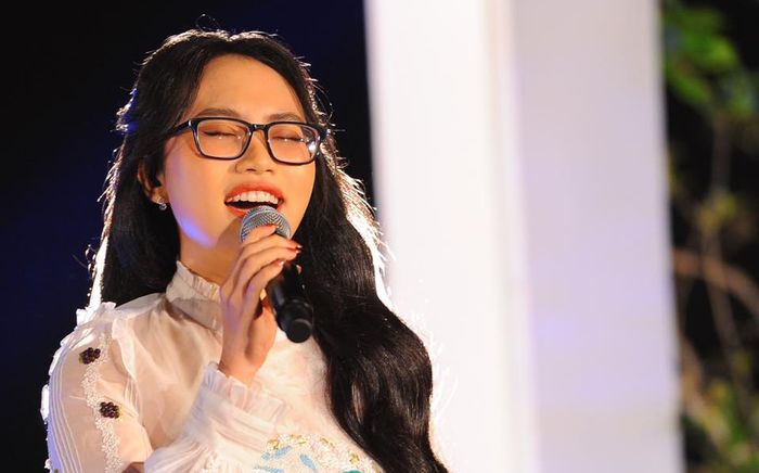 Bất ngờ bị thử thách hát nốt cao, Phương Mỹ Chi liệu có bị 'làm khó'?