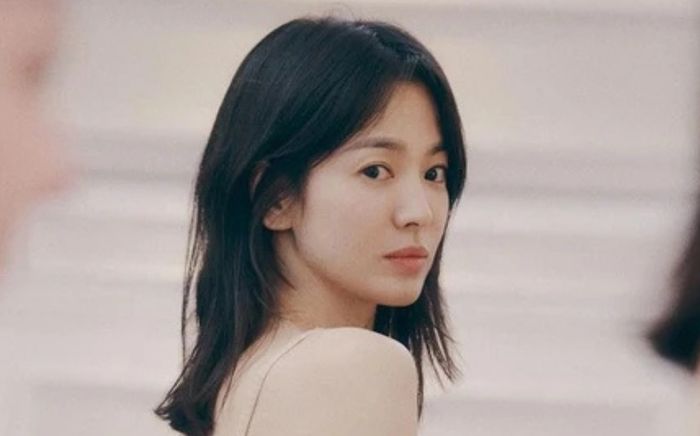 Song Hye Kyo bất ngờ bị gọi là 'mỹ nhân dễ yêu nhất KPop', cuộc hôn nhân với Song Joong Ki là có lý do