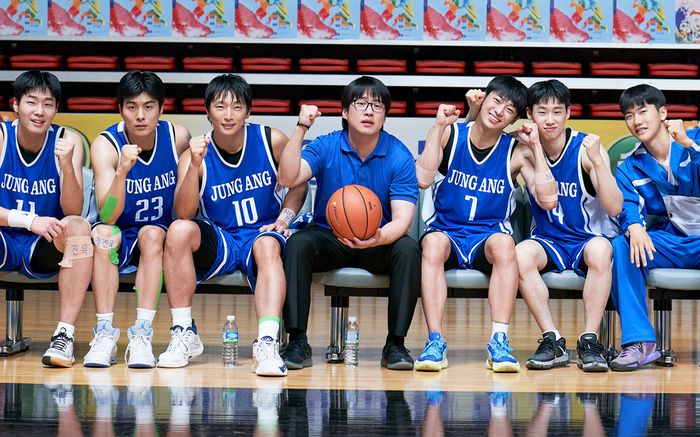 Ahn Jae Hong tái xuất với tạo hình vận động viên, body lẫn visual nhìn mà phát mê