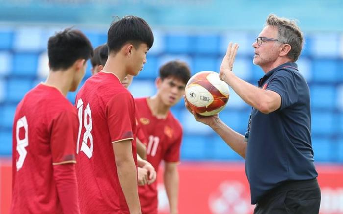 'U22 Việt Nam sẽ thắng Indonesia 2-1'