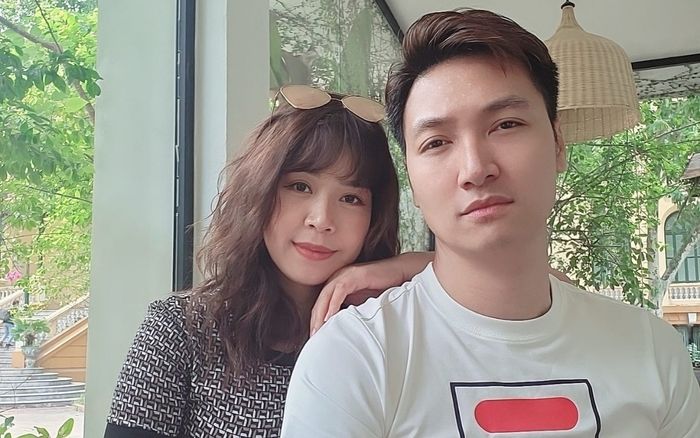 Vợ chồng Mạnh Trường kỉ niệm 20 năm yêu nhau, tiết lộ tính cách của bà xã thay đổi theo năm tháng