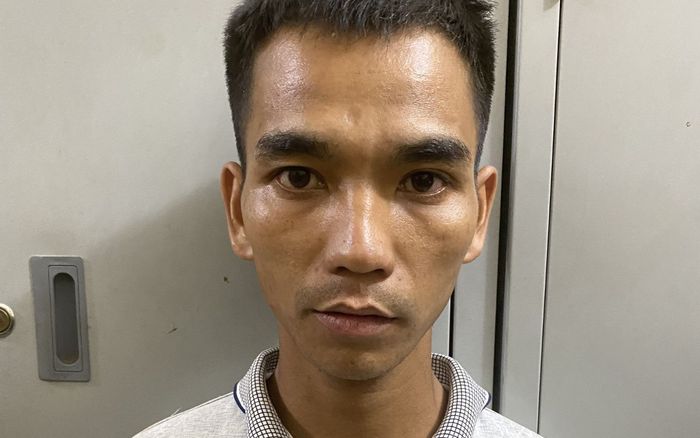 Vờ đi nhờ xe đạp điện học sinh, gã trai lừa đến nghĩa trang rồi làm trò bậy