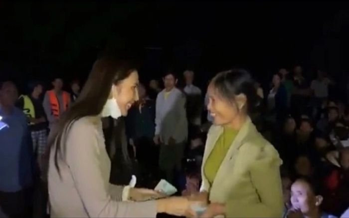 Địa phương nói gì vụ phát tiền từ thiện '6 tờ 500.000 thành 5 triệu' của Thủy Tiên đợt bão lũ năm 2020?
