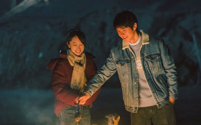 Những cặp đôi yêu nhau trong thầm lặng của Cbiz: Dương Dương - Vương Sở Nhiên không phải duy nhất