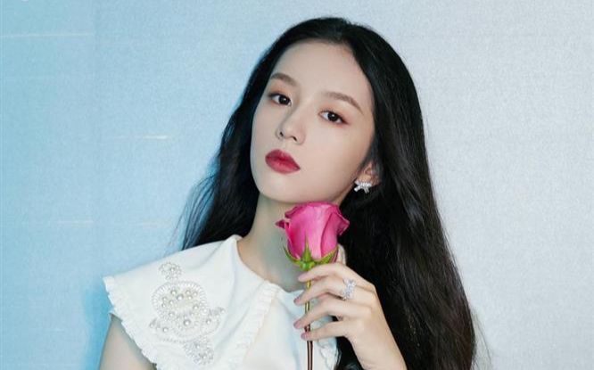 Một sao nữ đình đám bị nghi 'mù chữ' khi liên tục nói sai trên sóng truyền hình