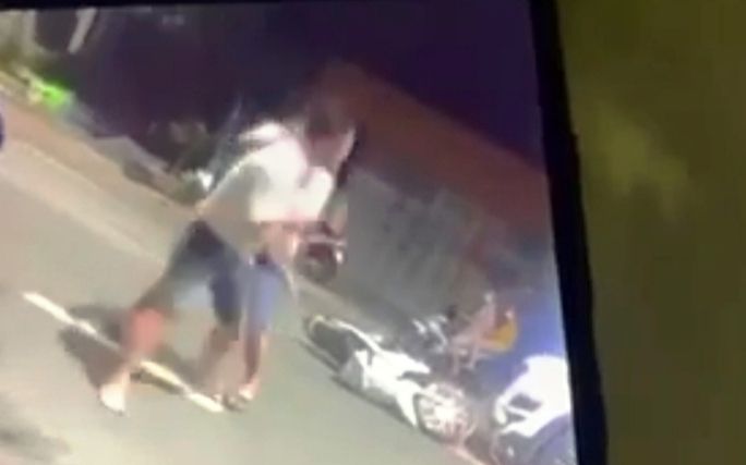 Nổi máu 'hổ báo' sau khi xảy ra va chạm giao thông, người đàn ông không ngờ đến hậu quả