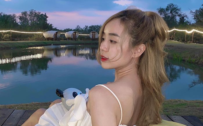 Vợ cũ Hoài Lâm ẩn ý việc quyết định 'buông bỏ'