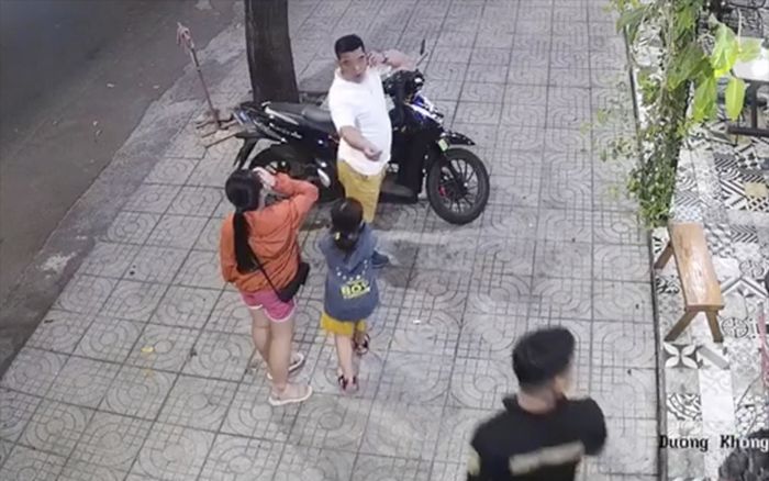Quên ví chứa 200 triệu ở quán cà phê nhưng quay lại tìm không thấy, check camera phát hiện điều bất ngờ