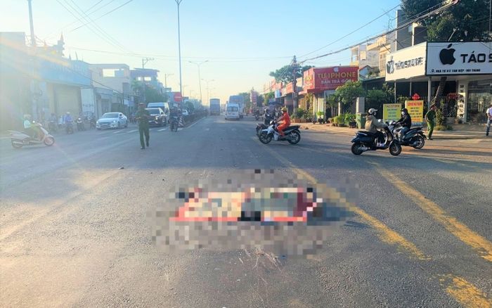 Nam sinh 17 tuổi tử vong thương tâm trên đường đi làm thêm, hiện trường vụ tai nạn gây xót xa