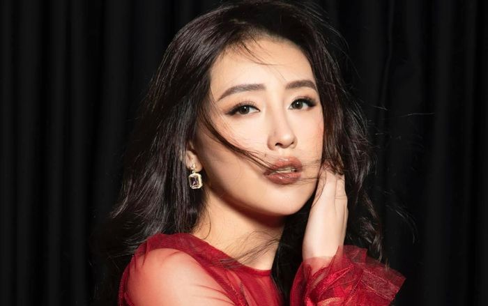 Mai Phương Thuý khéo léo tiết lộ thời điểm 'lên xe hoa' khi chúc mừng đám cưới Trang Trần