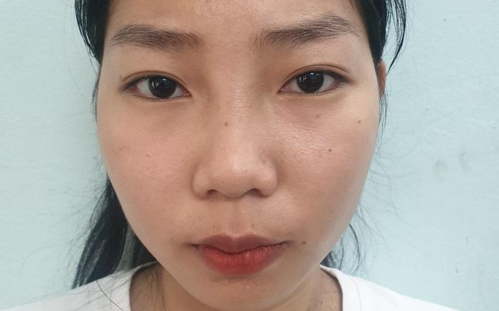 Gái trẻ lẻn vào Trung tâm thương mại Aeon Mall ngang nhiên làm điều đáng xấu hổ