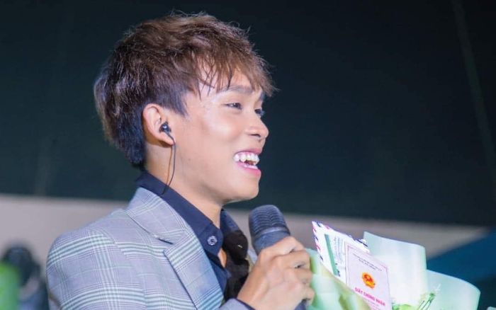 Hồ Văn Cường tiếp tục đạt triệu view: Người hâm mộ rần rần chúc mừng!