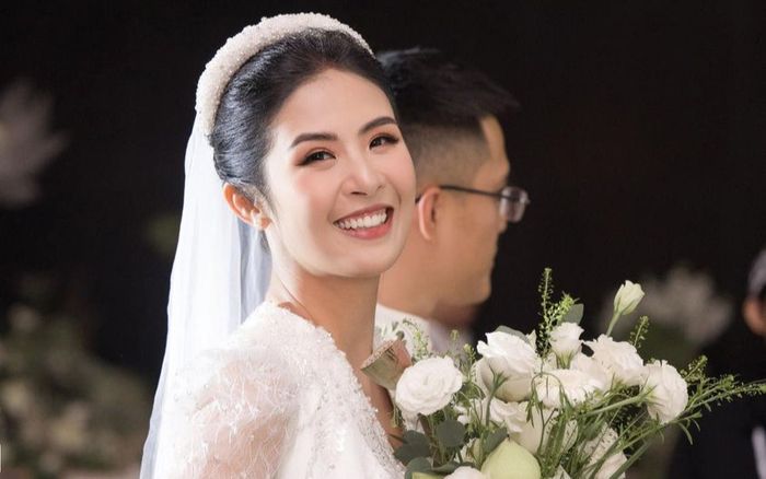 Hoa hậu Ngọc Hân thông báo 'tin vui' sau 6 tháng lên xe hoa, dân tình nô nức chúc mừng