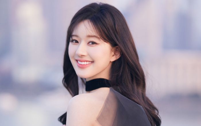 Triệu Lộ Tư bất ngờ bị chê vô duyên, không giữ ý tứ với bạn diễn nam