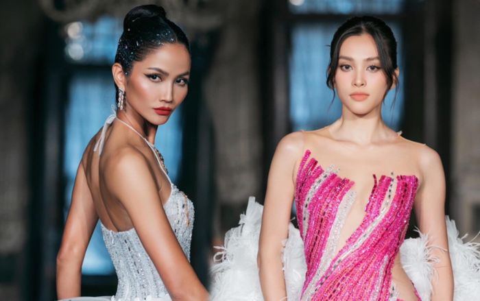 Từng bị chê 'walk đơ', Tiểu Vy bất ngờ 'hạ đo ván' H'Hen Niê trên sàn diễn quốc tế