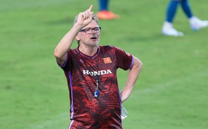 HLV Troussier: Yêu cầu của tôi khác các HLV trước, thắng như thế nào mới quan trọng