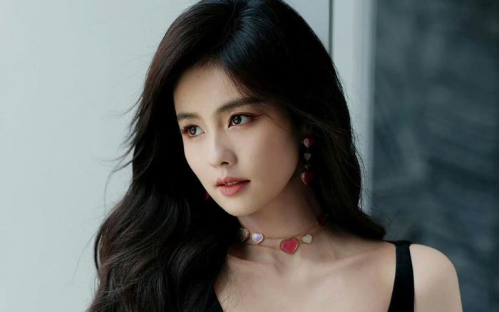 Bạch Lộc chính thức gia nhập hội 'tuyệt vọng mù chữ', chung mâm với Vương Nhất Bác - Triệu Lộ Tư