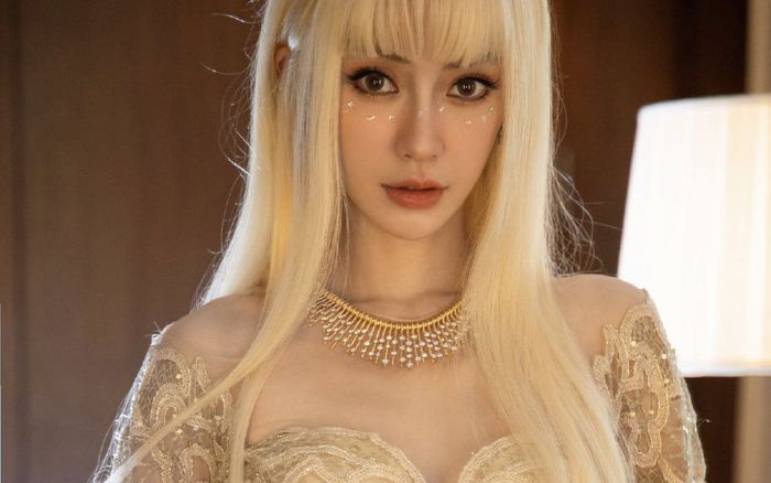 Angelababy bất ngờ bị Dương Mịch, Trần Đô Linh 'át vía' trên thảm đỏ