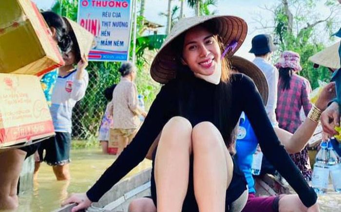 Bị netizen 'đá xéo', Thuỷ Tiên đáp trả: 'Các bạn có chửi mình cũng ngẩng cao đầu'