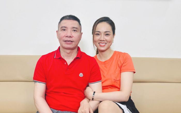 Vợ chồng NSND Công Lý có cử chỉ tình cảm, chia sẻ mong ước giản đơn