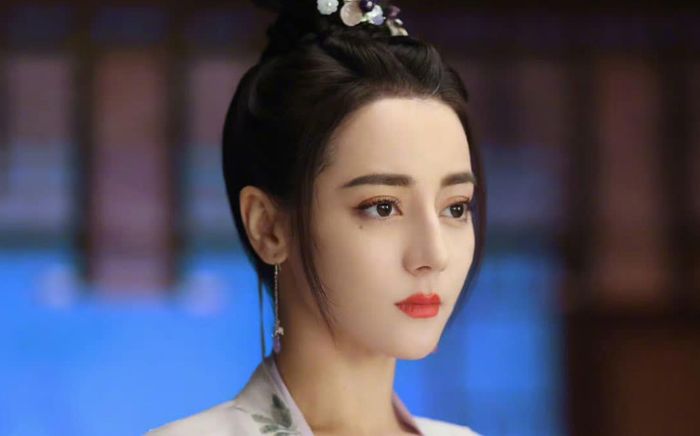 An Lạc Truyện 'nhảy dù' lên sóng, Địch Lệ Nhiệt Ba liệu có cửa đấu Tiêu Chiến?