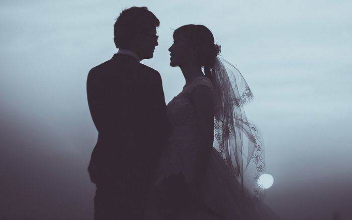 Cặp đôi ca sĩ nổi tiếng bất ngờ tuyên bố kết hôn sau 4 năm bí mật yêu đương