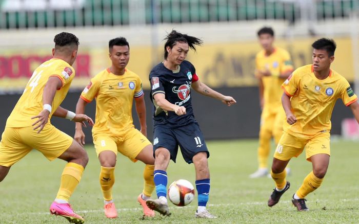 HAGL hạ Khánh Hoà 1-0: Chạm tay vào vé trụ hạng