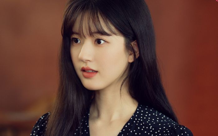 Triệu Lộ Tư bị bạn học cũ 'bóc phốt': Nhân cách có thật sự tệ hại như lời đồn?