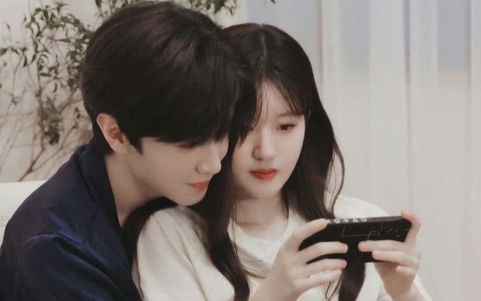 Lộ ảnh thuở mới yêu nhau của Triệu Lộ Tư và Trần Triết Viễn