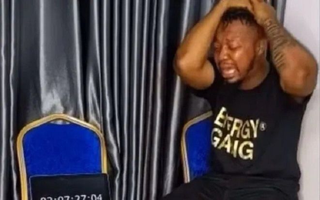 Khóc liên tục trong 7 ngày để lập kỷ lục Guinness, người đàn ông trả giá đắt