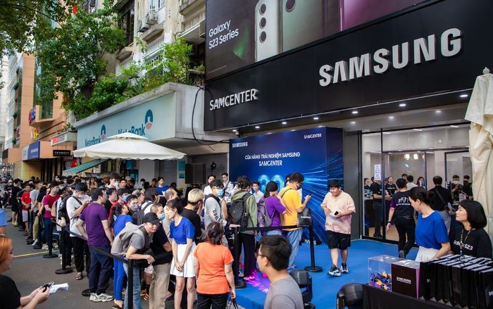 Trải nghiệm công nghệ toàn diện tại cửa hàng Samsung SamCenter thứ 30