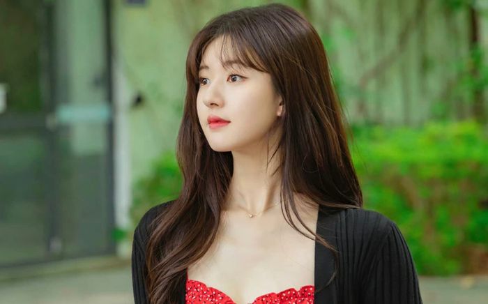 Triệu Lộ Tư đạt cột mốc mới trong sự nghiệp, sắp vượt cả Triệu Lệ Dĩnh